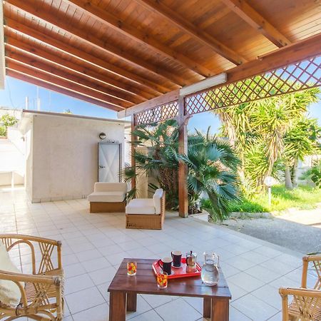 Villetta Rossa With Garden - Happy Rentals Melendugno Dış mekan fotoğraf